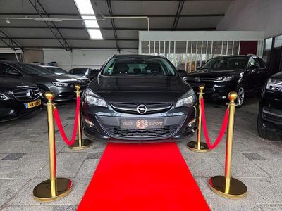 Zwart Gebruikt 2015 Opel Astra Business Stationwagen | € 3.333 (Eerlijke prijs)
