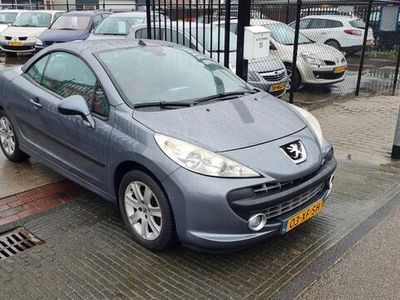 tweedehands Peugeot 207 CC 1.6 VTi Première *airco* cabrio