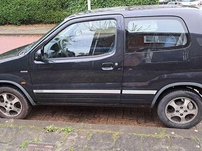 Occasion Suzuki Ignis 83 PK (61 kW) 2002 Zwart Stationwagen