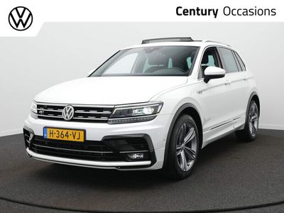 tweedehands VW Tiguan 1.5 TSI ACT Highline Business R / DSG / Panodak / Έlectric. Trekhaak / Camera Afleveropties