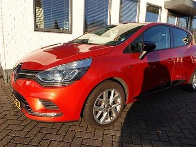 Rood Gebruikt 2019 Renault Clio IV LIMITED Hatchback | € 10.950 (Eerlijke prijs)