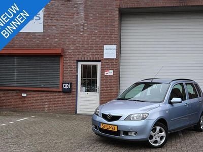 Blauw Gebruikt 2003 Mazda 2 Touring MPV | € 1.399 (Goede deal)
