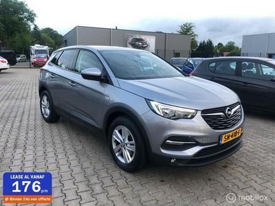 Grijs Occasion 2018 Opel Grandland X Edition SUV | € 11.950 (Eerlijke prijs)