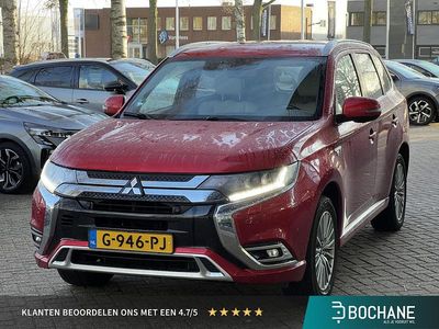 Rood Occasion 2019 Mitsubishi Outlander P-HEV Intense+ SUV | € 22.685 (Eerlijke prijs)