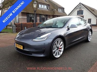 Grijs Occasion 2019 Tesla Model 3 Performance Sedan | € 22.900 (Goede deal)