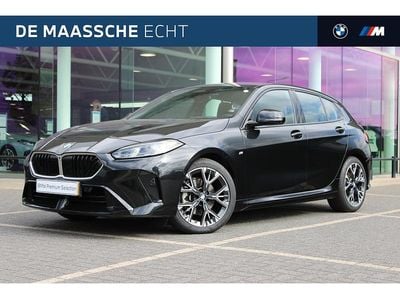 Zwart Occasion 2024 BMW 120 Comfort Edition Hatchback | € 35.950 (Eerlijke prijs)