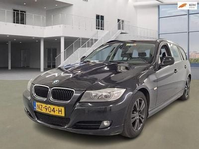 Zwart Occasion 2011 BMW 320 Efficient Dynamics Stationwagen | € 3.750 (Super prijs)