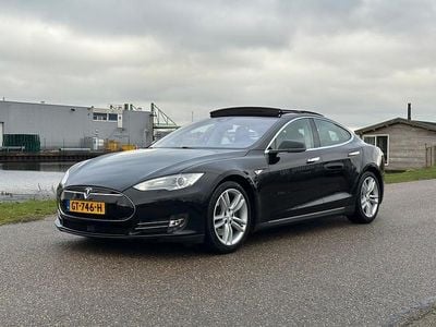 Gebruikt 2015 Tesla Model S Hatchback | € 19.750 (Eerlijke prijs)