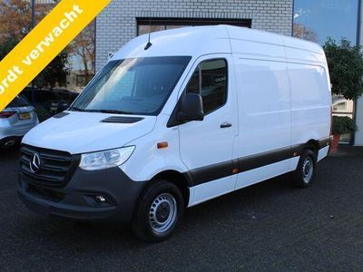 tweedehands Mercedes Sprinter 317 CDI L2H2 RWD MBUX met navigatie en 360 camera, Cruise Control, Parkeersensoren voor en achter, etc.