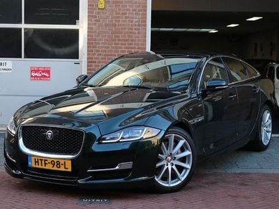 Groen Gebruikt 2019 Jaguar XJ R-Sport Sedan | € 34.950