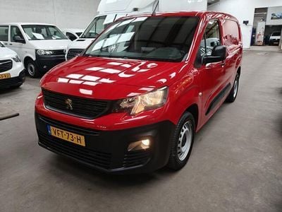 Rood Gebruikt 2020 Peugeot Partner Premium MPV | € 9.750 (Eerlijke prijs)