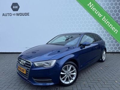 Blauw (metallic) Occasion 2014 Audi A3 Ambition Hatchback | € 7.950 (Goede deal)
