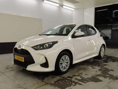 Occasion Toyota Yaris Hybrid Active 116 PK (85 kW) 2023 Wit Hatchback
