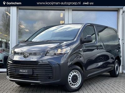 Titanium silver metallic (zilver metallic) Occasion 2024 Toyota Proace MPV | € 31.450 (Duur)