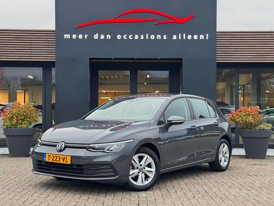 Occasion VW Golf VIII Life 110 PK (80 kW) 2023 Grijs Hatchback