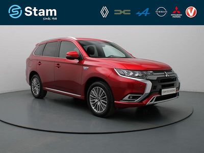 Rood (metallic) Gebruikt 2021 Mitsubishi Outlander P-HEV Intense+ SUV | € 25.990 (Eerlijke prijs)