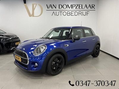 Blauw Gebruikt 2019 Mini Cooper Hatchback | € 18.550 (Eerlijke prijs)