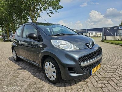 Occasion Peugeot 107 68 PK (50 kW) 2011 Grijs Hatchback