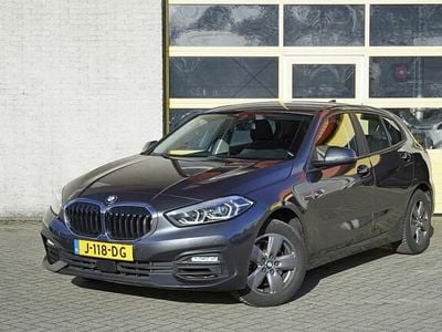 Occasion BMW 118 Executive 142 PK (104 kW) 2020 Grijs Hatchback
