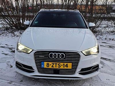 Wit Gebruikt 2015 Audi A3 e-tron Hatchback | € 10.950 (Eerlijke prijs)