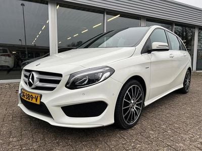 Wit Occasion 2018 Mercedes B180 AMG MPV | € 15.999 (Eerlijke prijs)