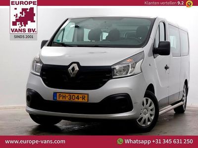 Zilver (metallic) Occasion 2017 Renault Trafic Authentique MPV | € 19.950