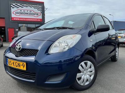 tweedehands Toyota Yaris 1.0 VVTi Acces 5D,AC,CV+A,NAP voor 5350,- euro