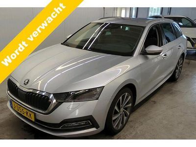 Grijs Occasion 2020 Skoda Octavia First Edition Stationwagen | € 19.950 (Eerlijke prijs)