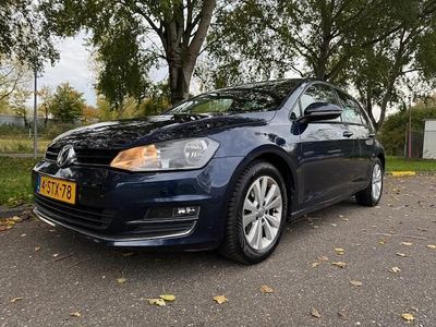 Blauw Occasion 2013 VW Golf VII Highline Hatchback | € 10.950 (Eerlijke prijs)