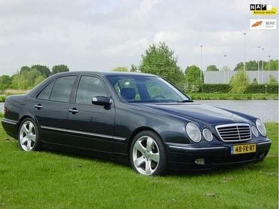 Blauw Gebruikt 2000 Mercedes E320 Avantgarde Sedan | € 9.950