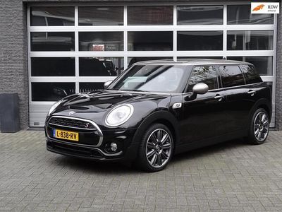 Zwart (metallic) Occasion 2019 Mini Cooper Clubman Stationwagen | € 23.750 (Iets duurder)