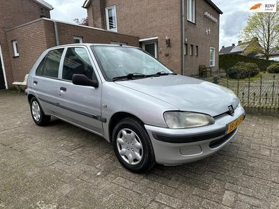 Peugeot 106