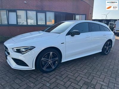 Occasion Mercedes CLA250e Shooting Brake Premium 2021 Wit (metallic) Stationwagen
