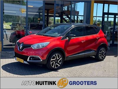 Rood, metallic lak Occasion 2015 Renault Captur SUV | € 10.945 (Iets duurder)