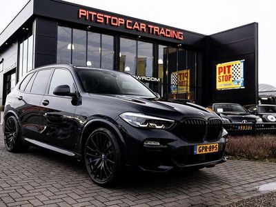 Zwart (metallic) Occasion 2020 BMW X5 M Sport SUV | € 51.750 (Iets duurder)