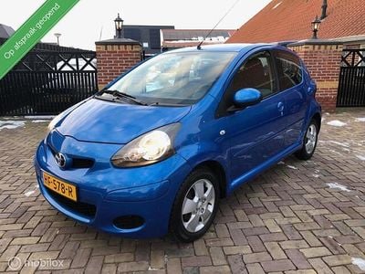 Blauw Occasion 2009 Toyota Aygo Hatchback | € 2.499 (Eerlijke prijs)