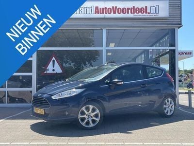 Blauw Gebruikt 2014 Ford Fiesta Titanium Hatchback | € 2.499 (Eerlijke prijs)