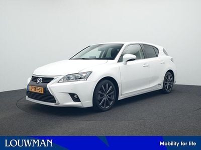 Lexus CT200h