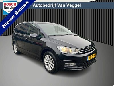 Zwart Gebruikt 2016 VW Touran Comfortline MPV | € 17.650 (Eerlijke prijs)
