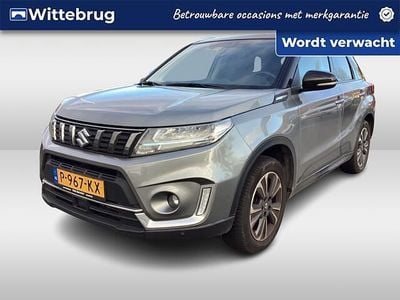 Grijs Occasion 2022 Suzuki Vitara Style SUV | € 21.950 (Goede deal)