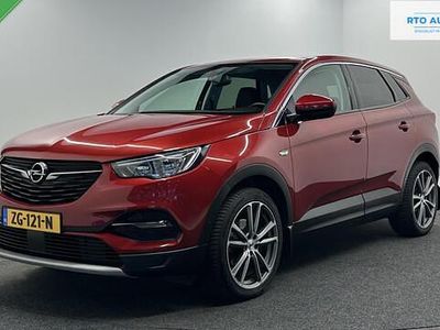 Rood Occasion 2018 Opel Grandland X Ultimate SUV | € 13.250 (Eerlijke prijs)