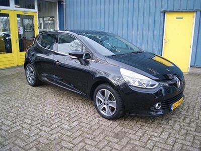 Zwart Occasion 2015 Renault Clio IV Night&Day Hatchback | € 4.995 (Eerlijke prijs)