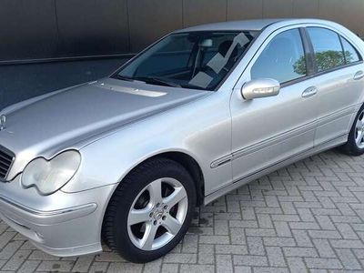 Mercedes C180