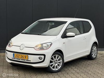 Wit Gebruikt 2012 VW up! move up! Hatchback | € 5.998 (Eerlijke prijs)