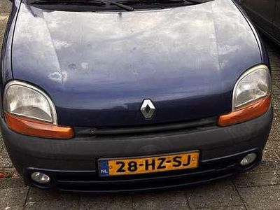 Gebruikt 2002 Renault Kangoo Privilege Stationwagen | € 1.500 (Goede deal)