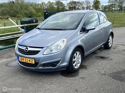 tweedehands Opel Corsa 1.4-16V Cosmo Automaat Met Nieuwe APK