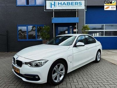 BMW 330e