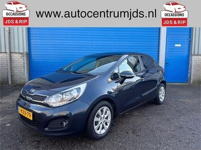 Blauw Gebruikt 2013 Kia Rio Hatchback | € 6.450 (Eerlijke prijs)