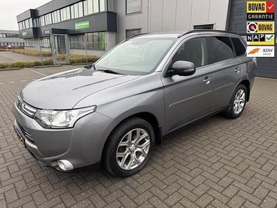 Grijs Occasion 2013 Mitsubishi Outlander Intense SUV | € 11.999 (Eerlijke prijs)