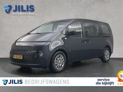 Grijs Occasion 2024 Hyundai Staria MPV | € 34.950